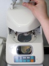 Brinkmann Augenoptik (Zentrieren und Aufkleben des Blockstückes in der Werkstatt), Nr.78